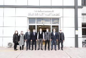 Tıp Bayramında sağlık çalışanlarını ziyaret ettik.